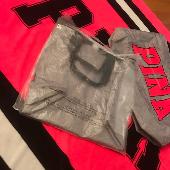 Victoria’s Secret PINK Weekender Tote - Picture 6 of 6